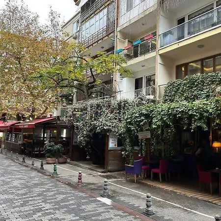 House In The Center Of Kadikoy Istambul