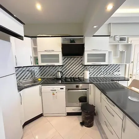 House In The Center Of Kadikoy *